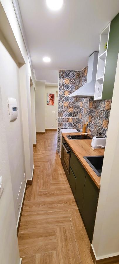 2V1 - Center Apartment 1 Tirana Kültér fotó