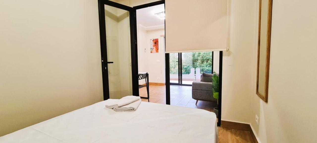 2V1 - Center Apartment 1 Tirana Kültér fotó
